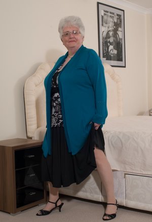 Mature NL invite you to explore a free pictures with hot girl xxx gallery 205054