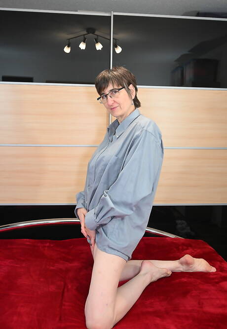 TAC Amateurs invite you to explore free photos featuring Hot Milf xxx gallery 268476